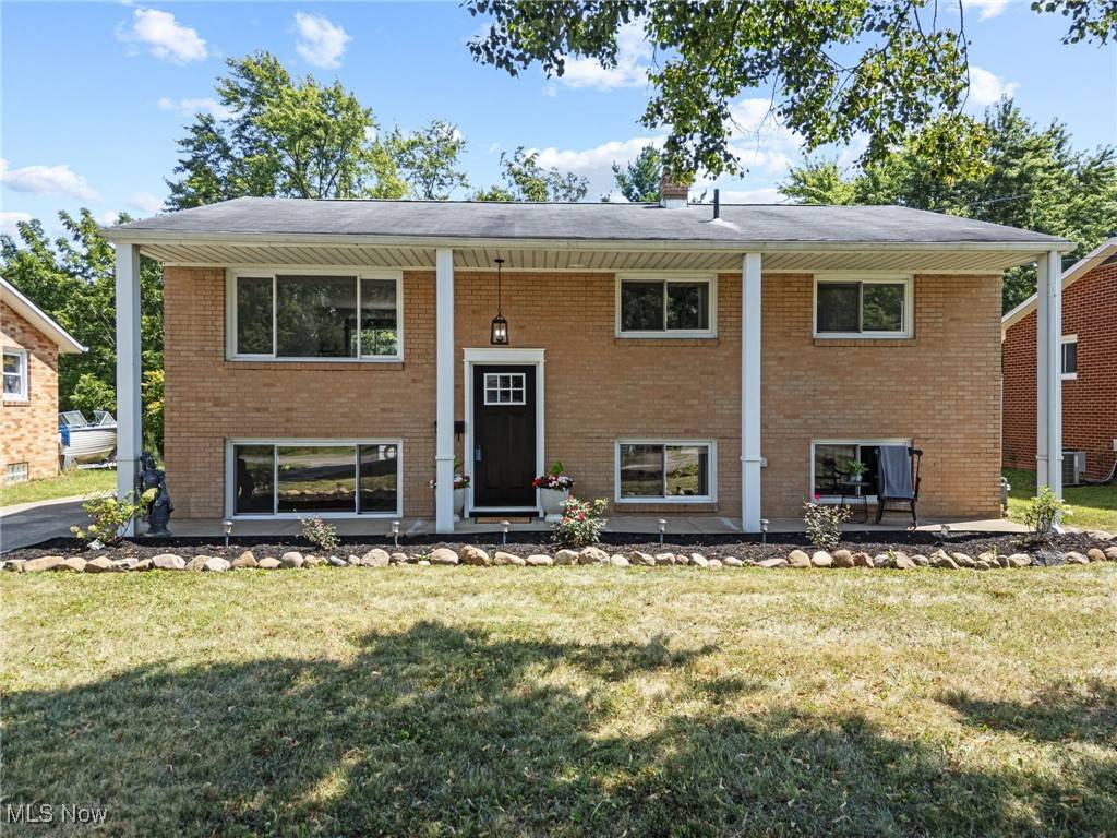 Massillon, OH 44646,150 Hinderer AVE SW