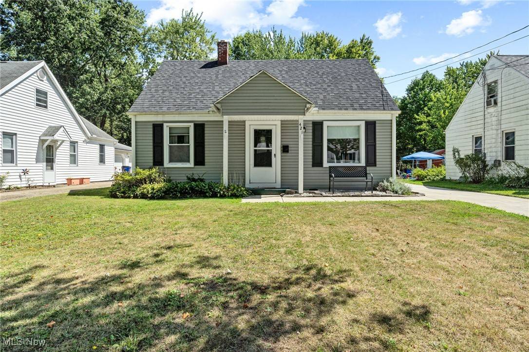 Ravenna, OH 44266,421 Maplewood ST