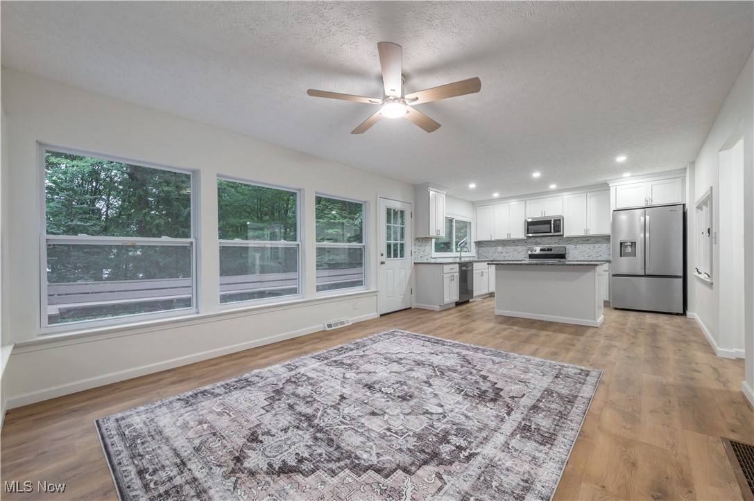Parma, OH 44129,6431 W Ridgewood DR