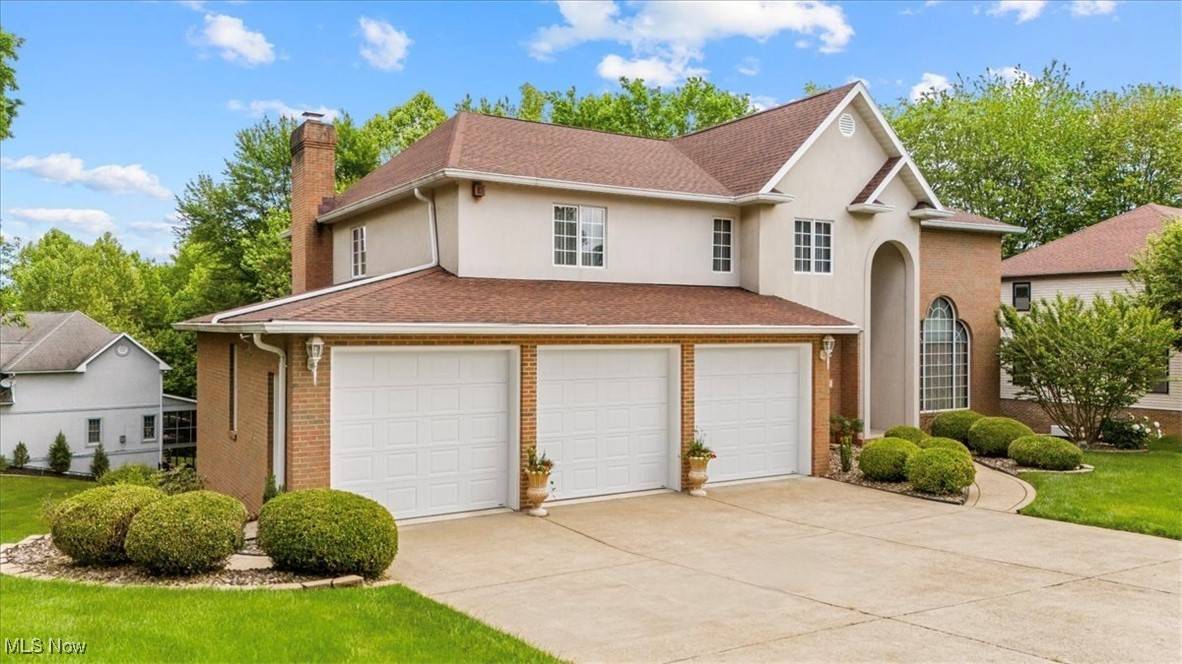 Vienna, WV 26105,1405 Greenmont Hills DR