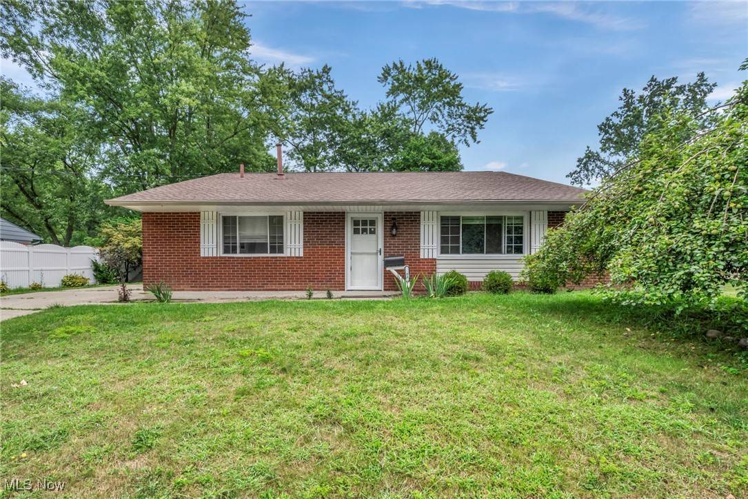 Munroe Falls, OH 44262,400 Cathy DR