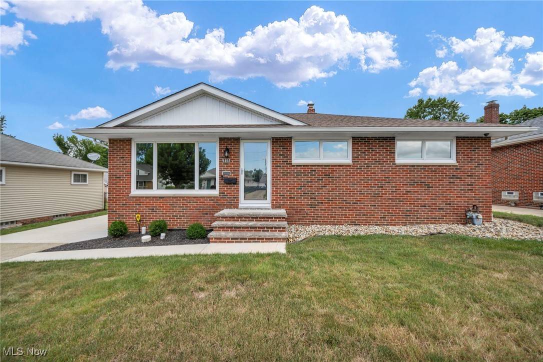 Wickliffe, OH 44092,1857 Empire RD
