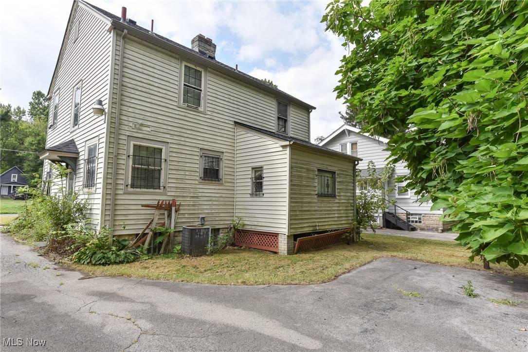 Youngstown, OH 44511,522 Parkcliffe AVE