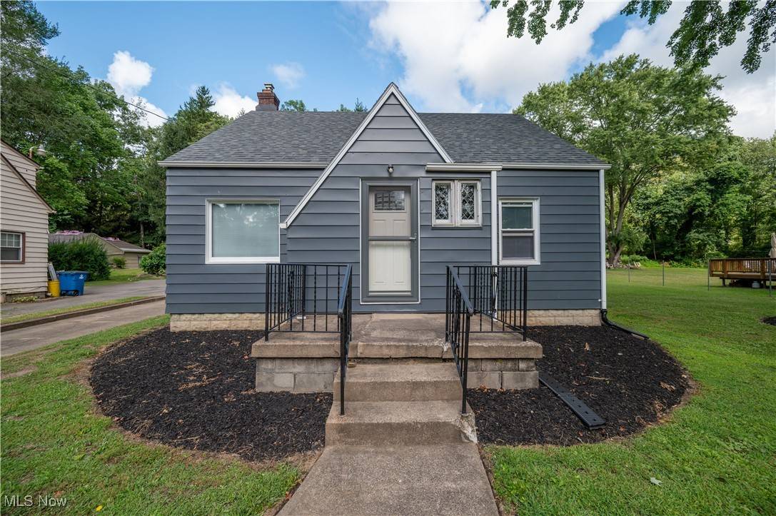 Youngstown, OH 44505,3712 Logan WAY