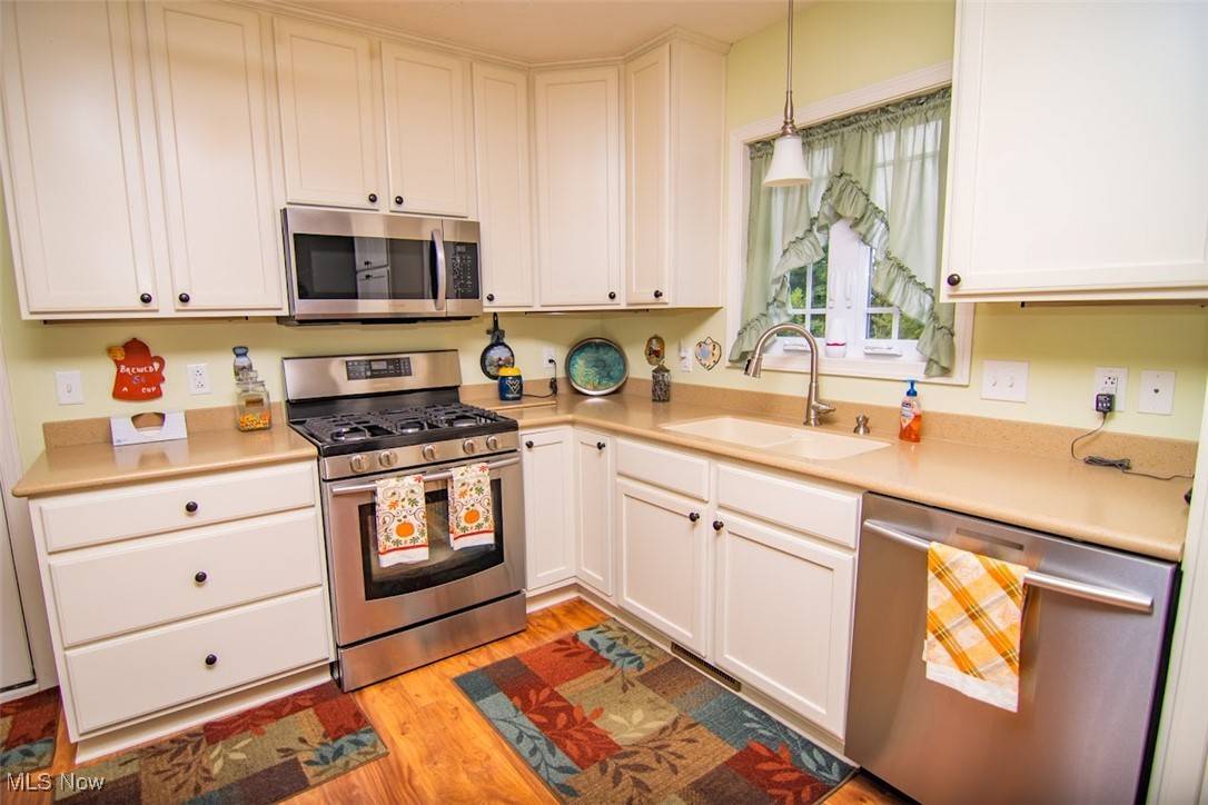 St Clairsville, OH 43950,102 Clark RD