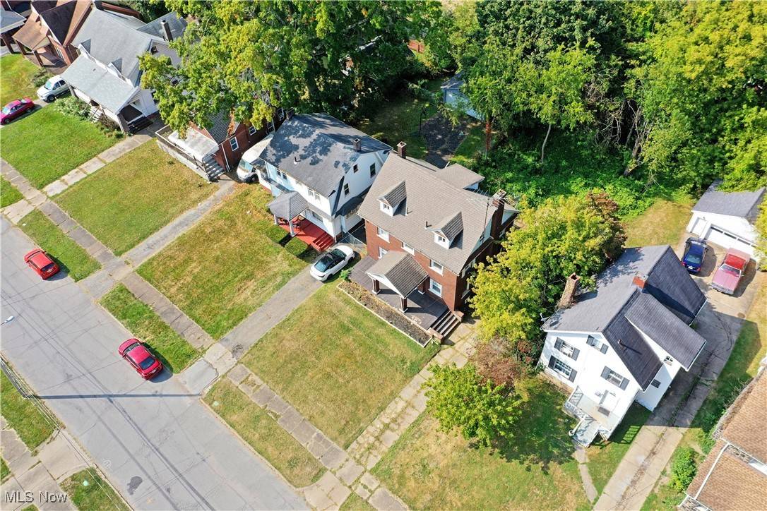 Youngstown, OH 44504,2260 Coronado AVE