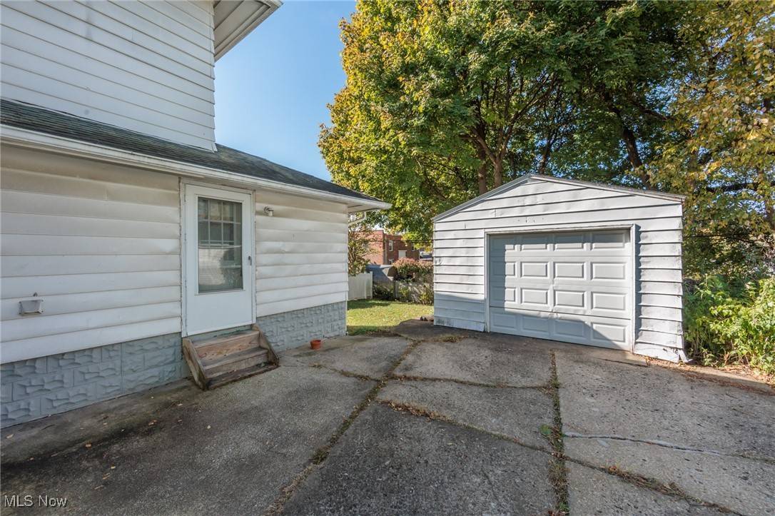 Akron, OH 44310,958 Oakland AVE