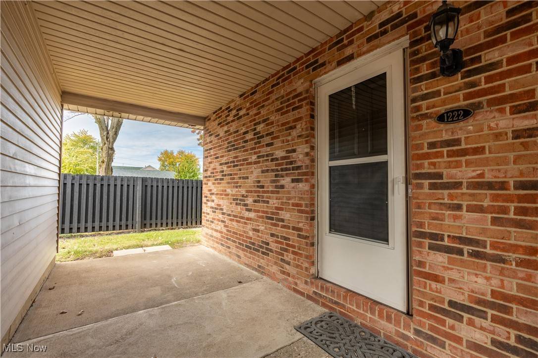 North Canton, OH 44720,1222 W Maple ST