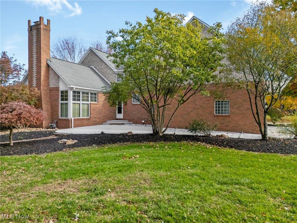 Canton, OH 44718,5017 Nobles Pond DR NW