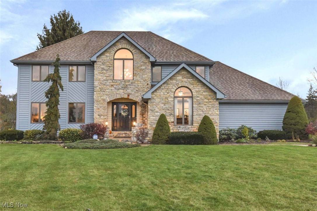 Hinckley, OH 44233,2120 Newbury OVAL