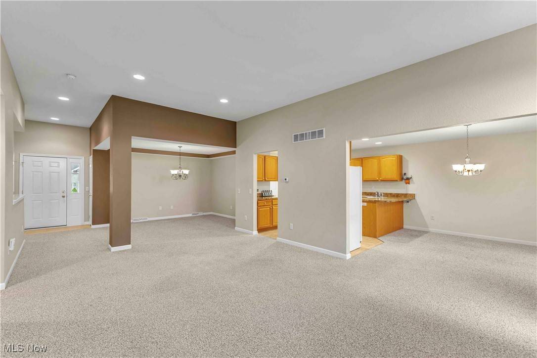 Warren, OH 44481,12 Danbury CT NW