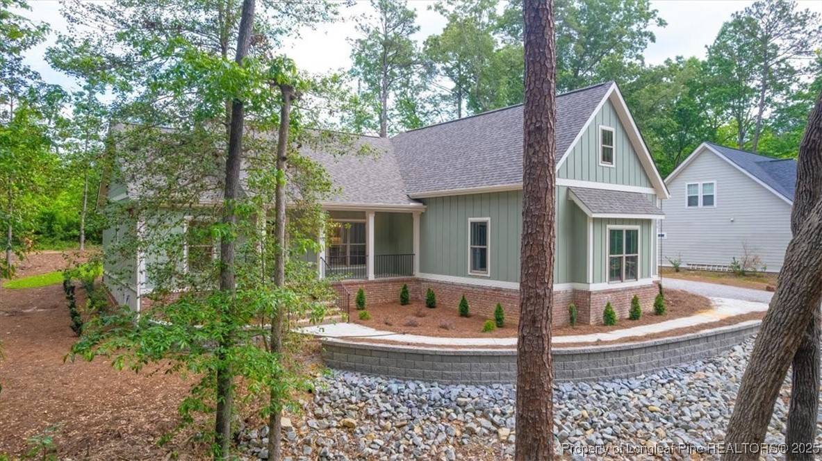 Whispering Pines, NC 28327,208 Lakeview DR