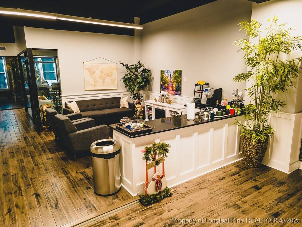Fayetteville, NC 28301,208 Hay ST