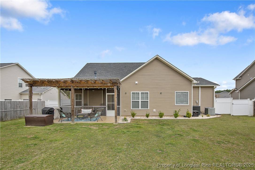 Raeford, NC 28376,532 Saint Johns LOOP