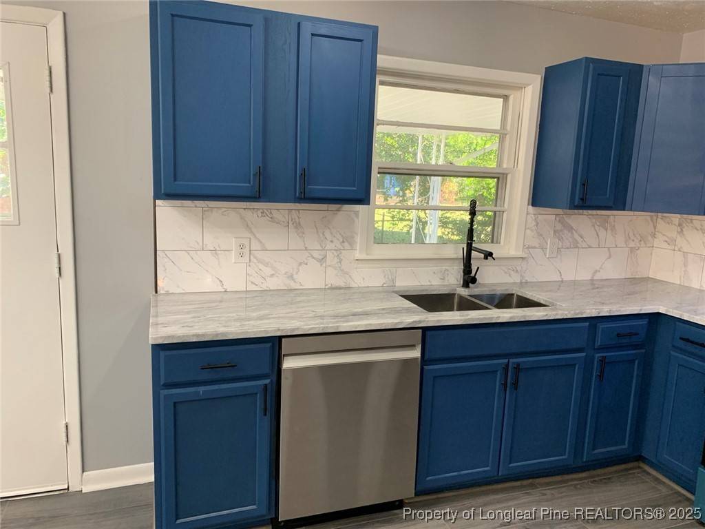 Fayetteville, NC 28304,4212 Forest view DR