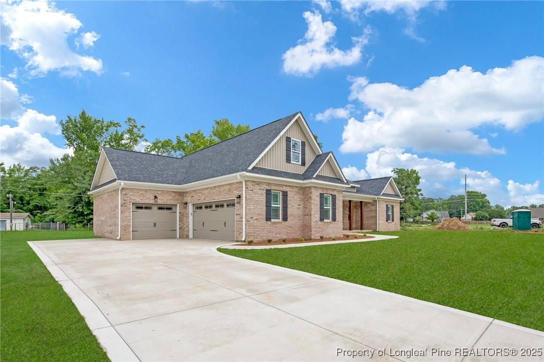 Raeford, NC 28376,178 Leland LN