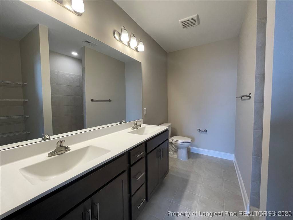 Spring Lake, NC 28390,240 Gallery DR #301