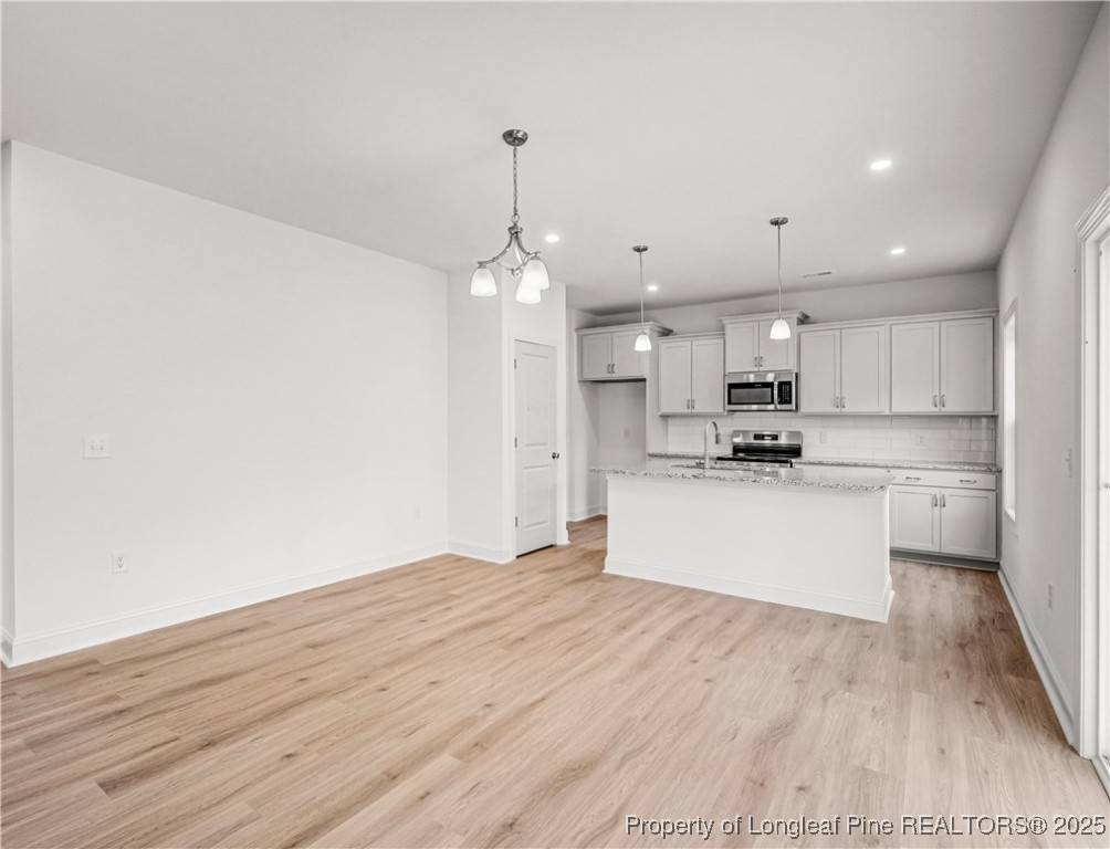 Lillington, NC 27546,189 Travelers WAY