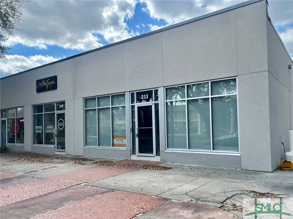 Savannah, GA 31401,213 Broad ST E
