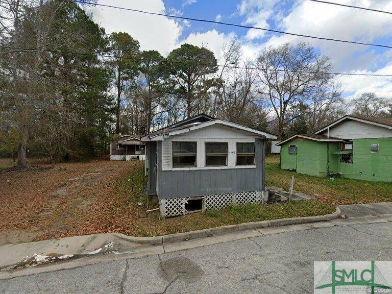 Claxton, GA 30417,407 Rosemary ST