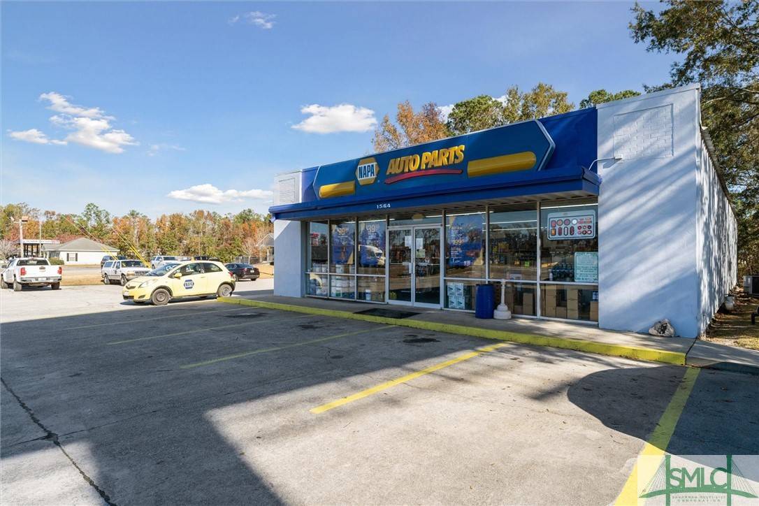 Savannah, GA 31408,1564 Dean Forest RD