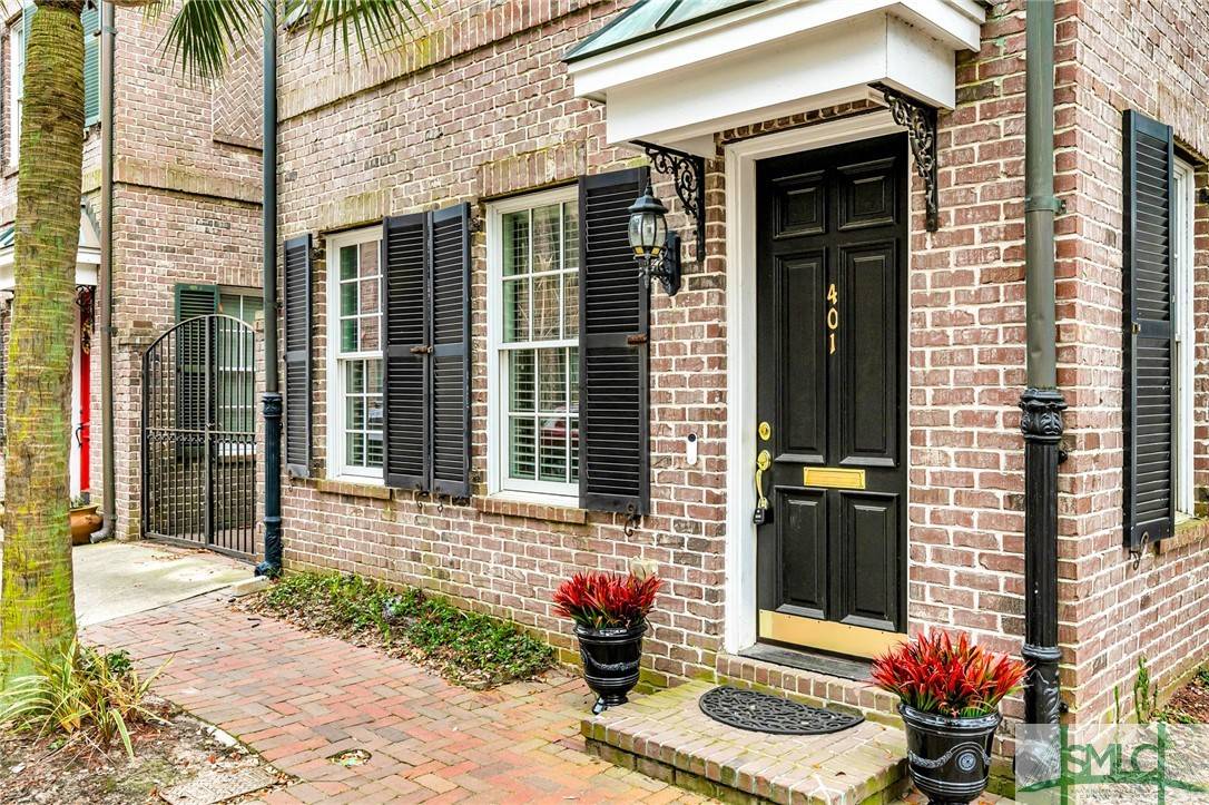 Savannah, GA 31401,401 E Hull ST