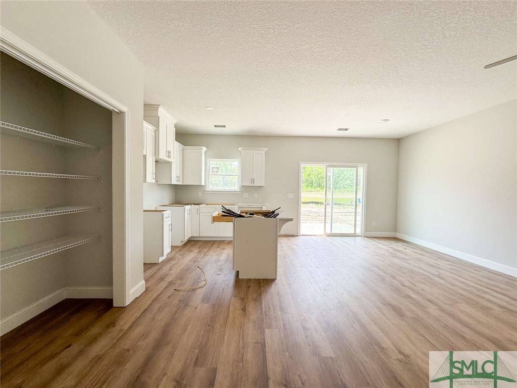 Hinesville, GA 31313,221 Heirloom RD
