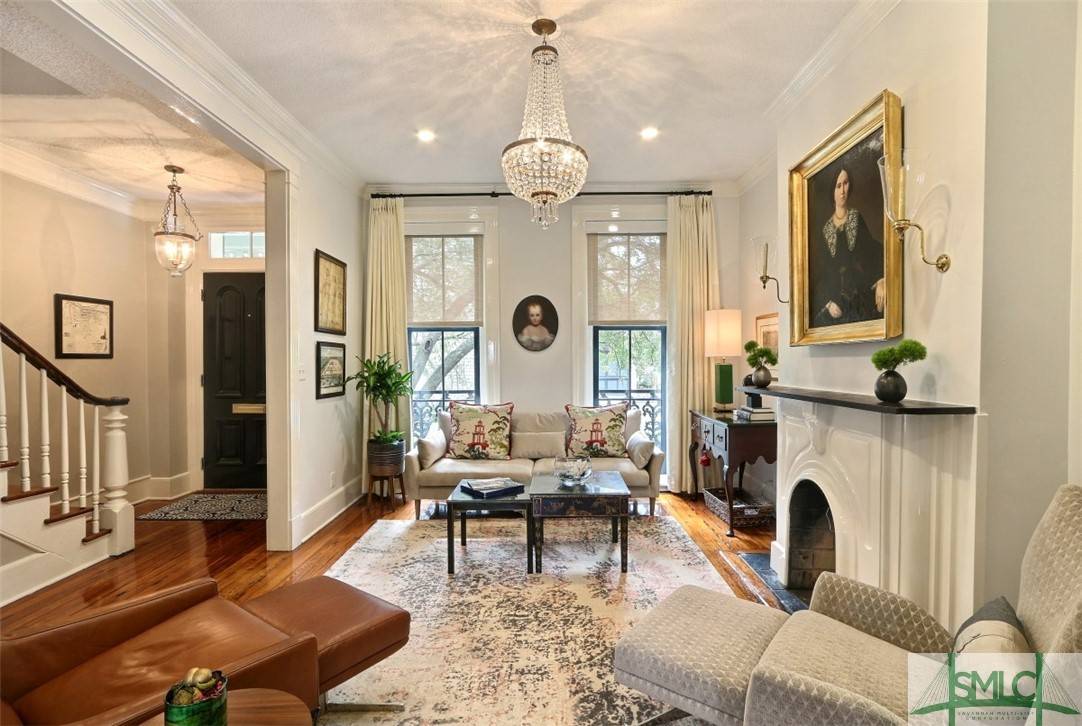 Savannah, GA 31401,214 W Harris ST