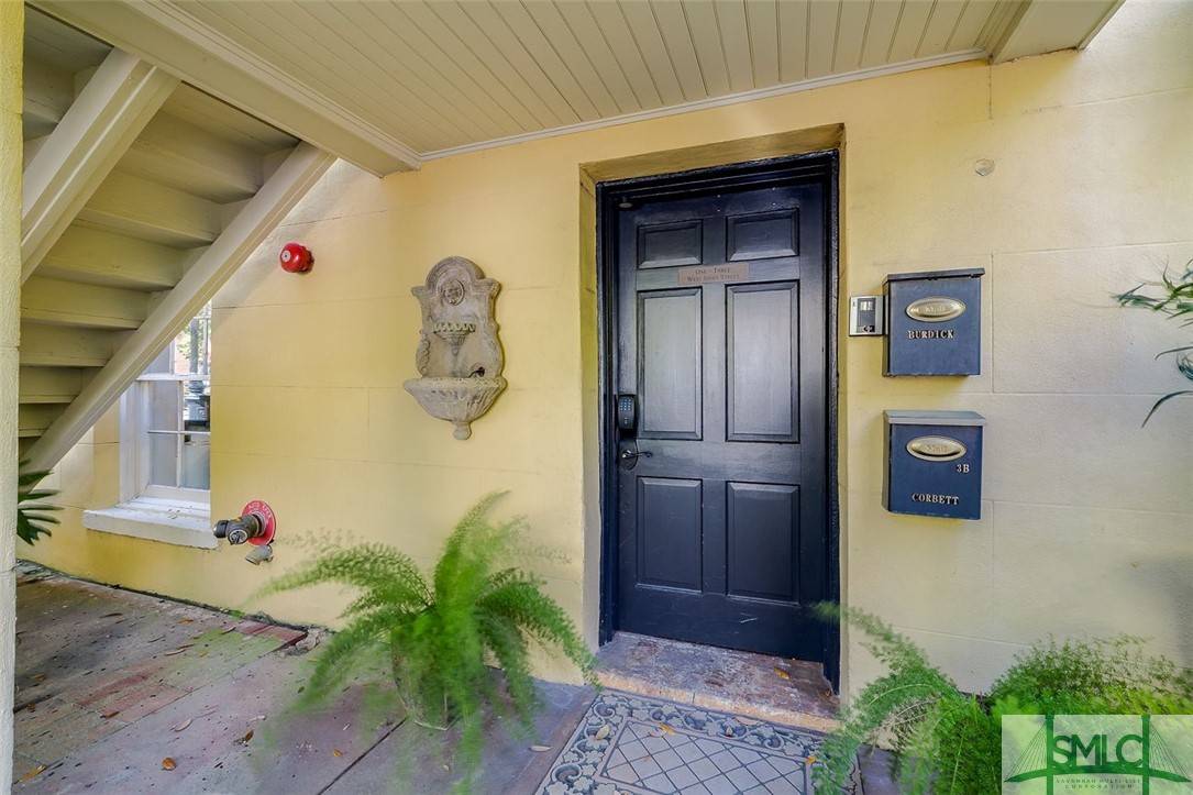 Savannah, GA 31401,3 W Jones ST #4A
