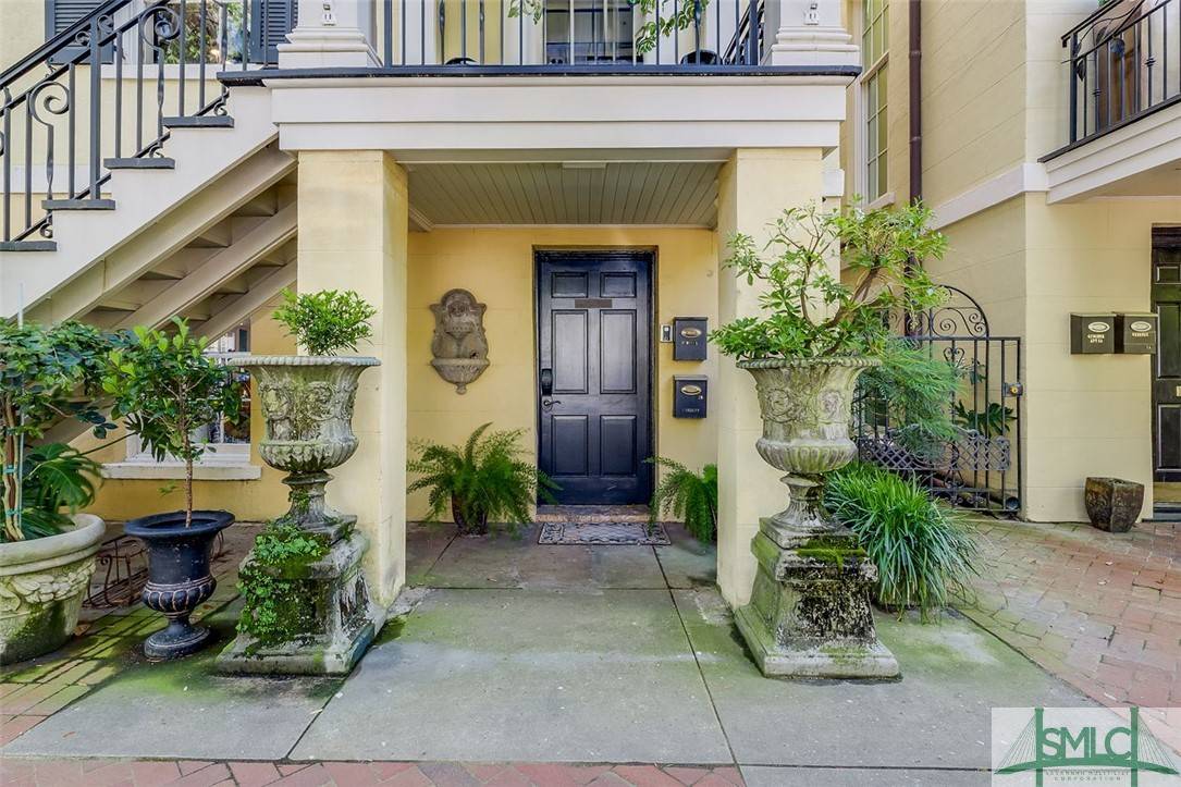 Savannah, GA 31401,1 W Jones ST #4A