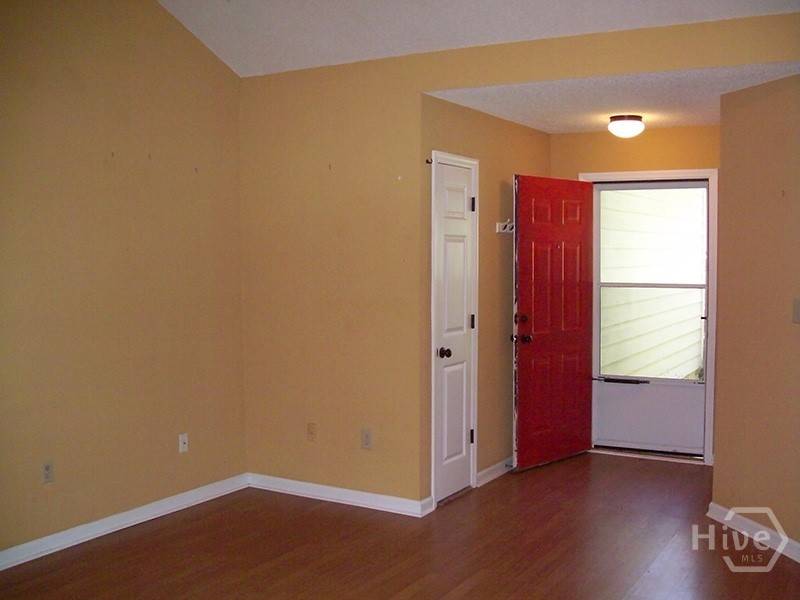 Athens, GA 30605,141 Wakefield DR