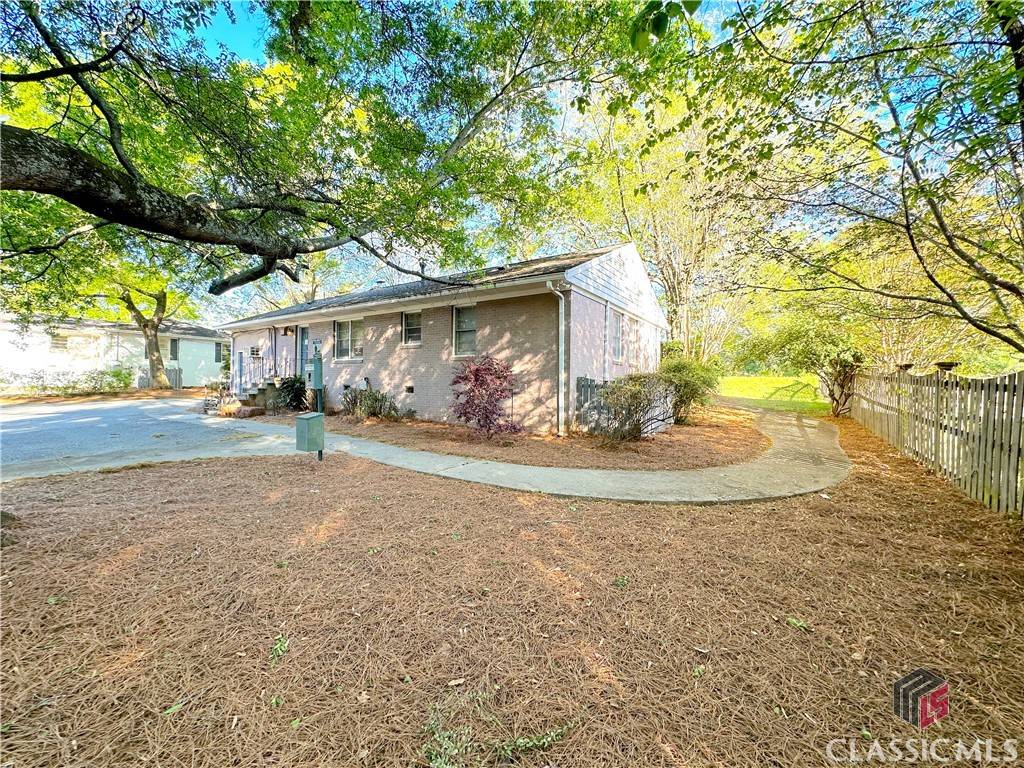 Athens, GA 30605,513 Gaines School RD