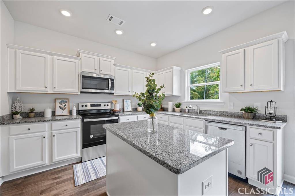 Crawford, GA 30630,132 Water Oak WAY