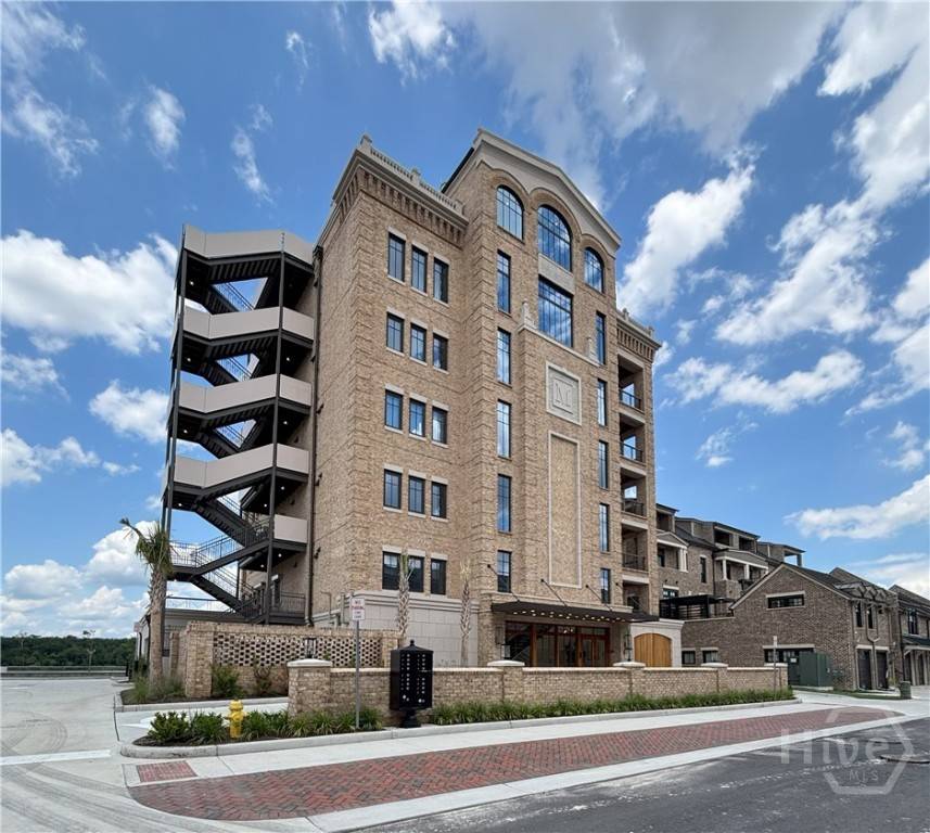 Savannah, GA 31401,440 Geo Meyer AVE #4