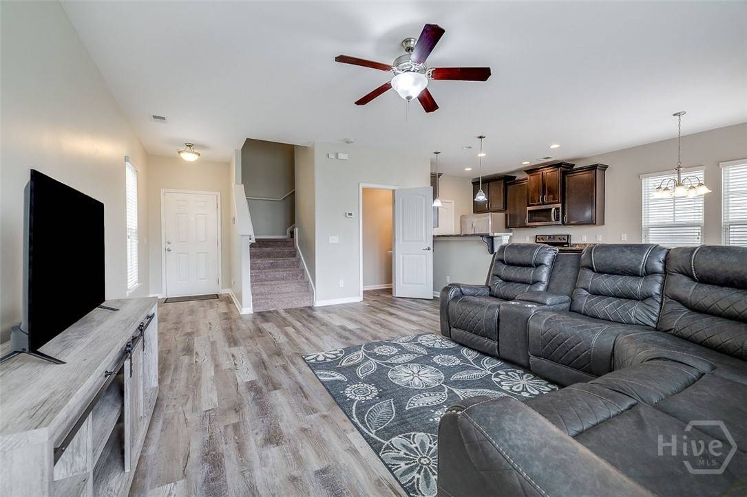 Savannah, GA 31407,141 Lakepointe DR