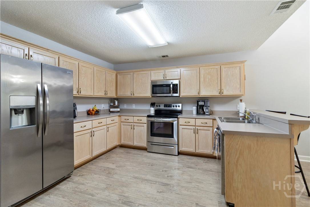 Richmond Hill, GA 31324,534 Young WAY