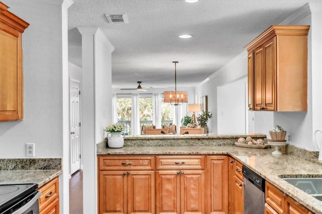 Savannah, GA 31404,3005 River DR #302