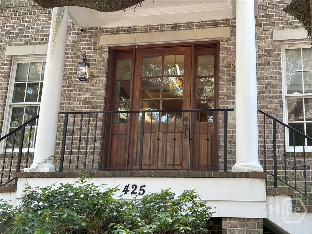 Savannah, GA 31401,425 E McDonough ST #101