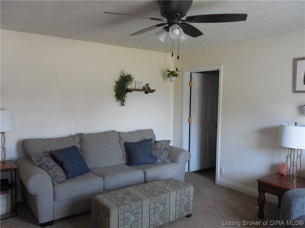 Jeffersonville, IN 47130,211 Catalpa DR