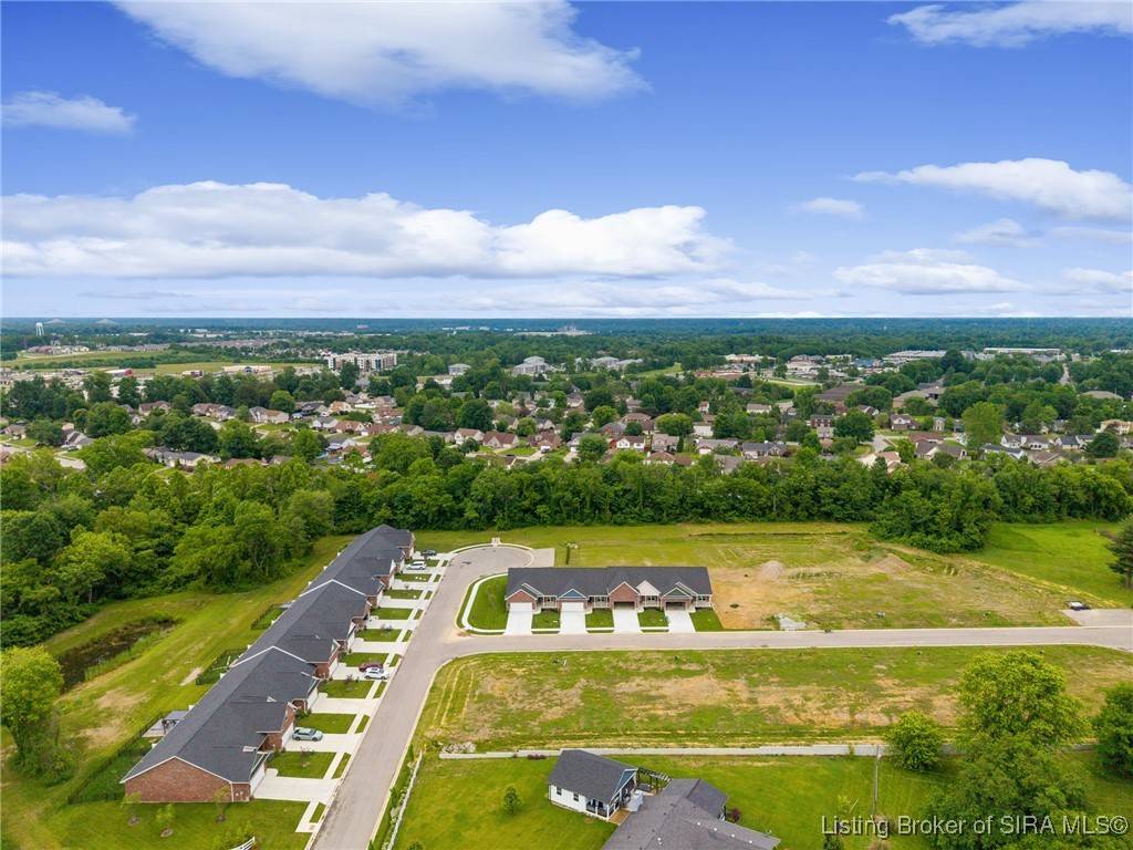 Jeffersonville, IN 47130,3216 Asher WAY #122