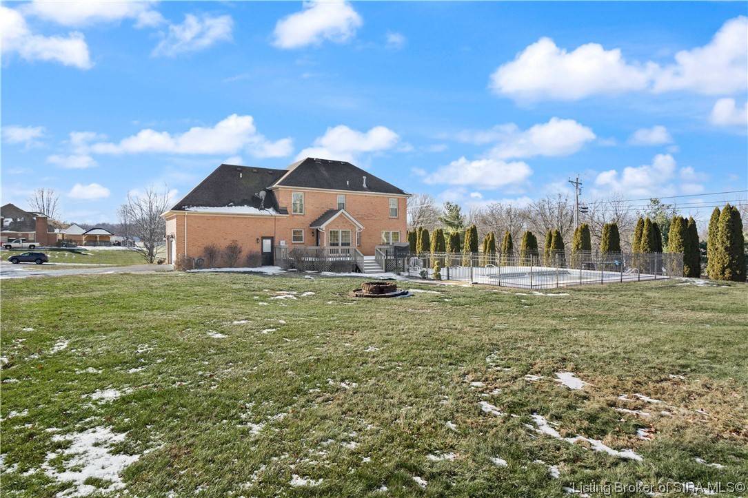 Charlestown, IN 47111,6207 Ridgefield DR