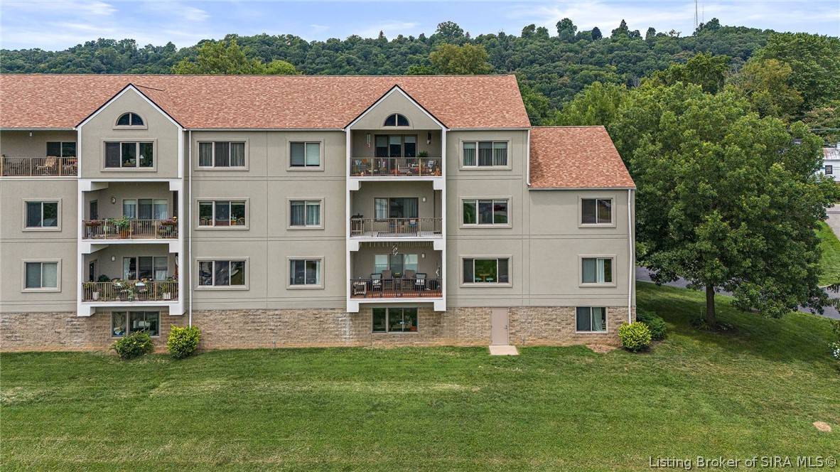 Madison, IN 47250,1221 Hatteras WAY