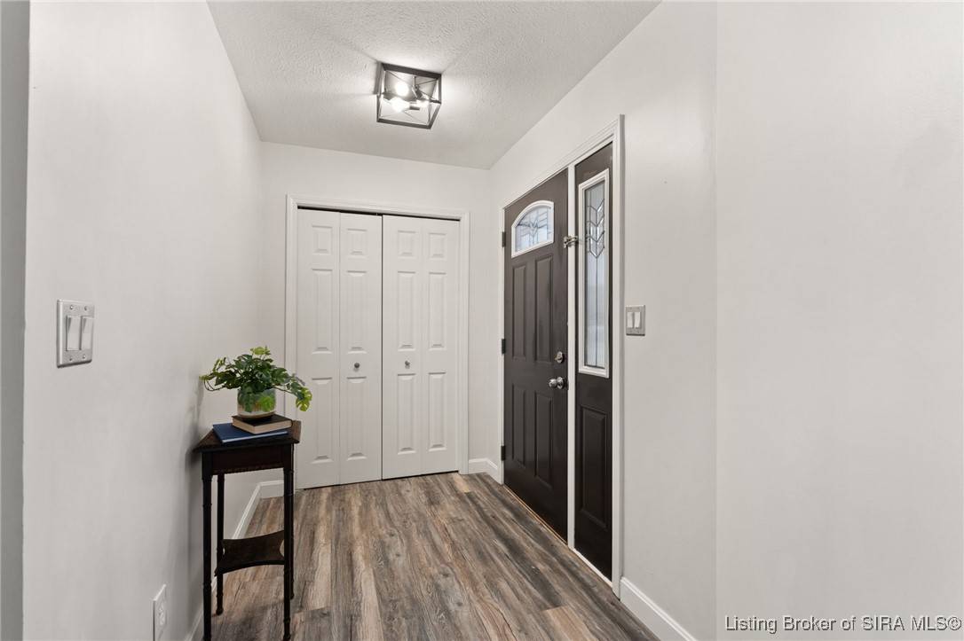 Floyds  Knobs, IN 47119,4411 Erin DR