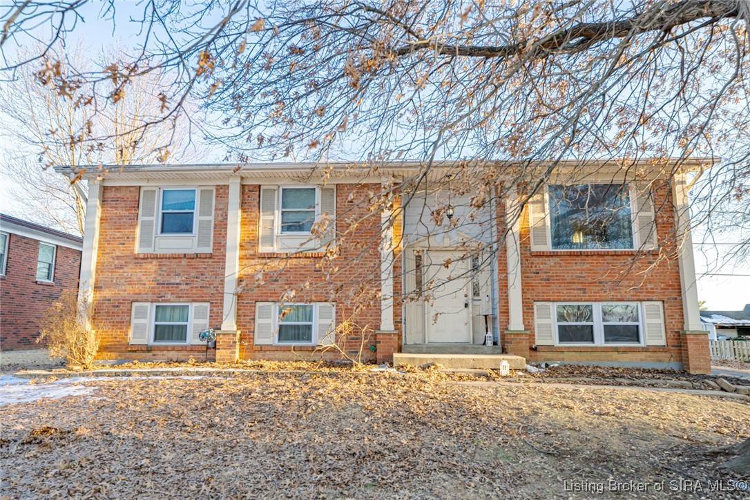 Jeffersonville, IN 47130,2004 Ruck LN