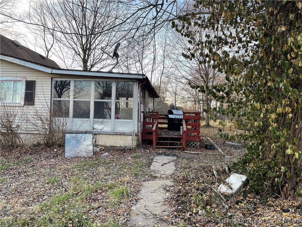 Henryville, IN 47126,2982 S Pixley Knob RD