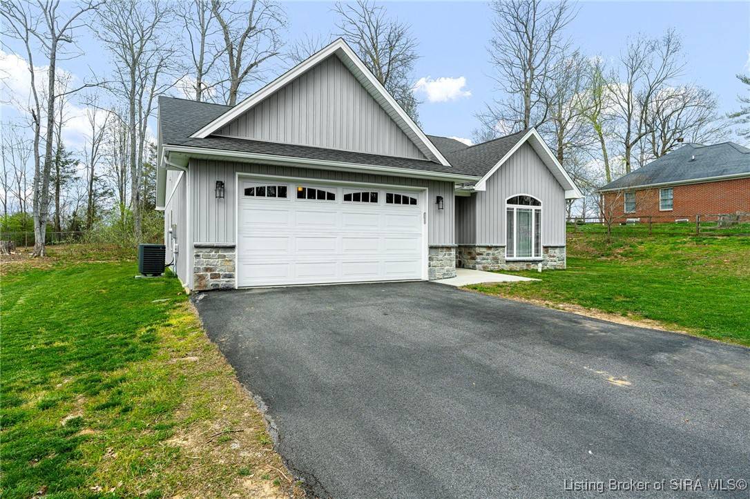 Corydon, IN 47112,1030 Woodland AVE