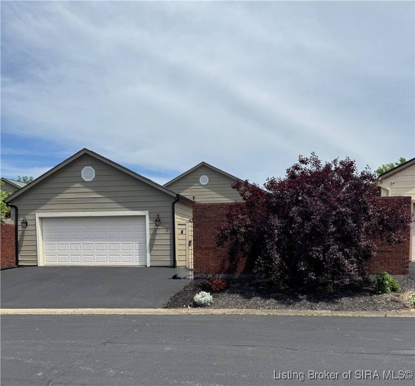 Jeffersonville, IN 47130,4 Charlestown CT