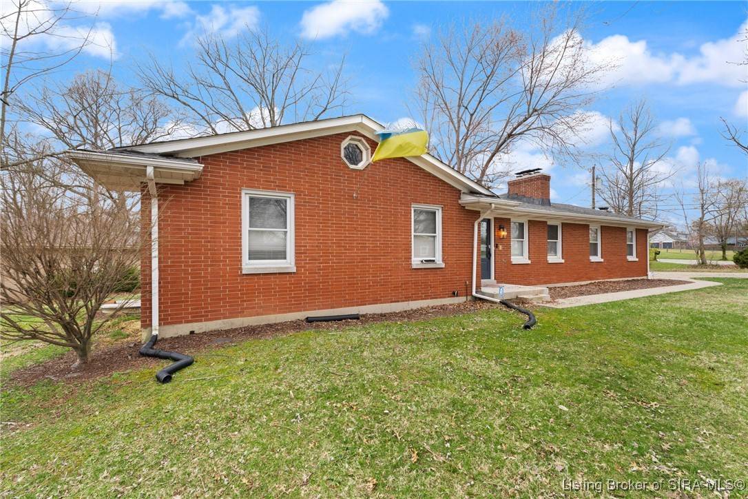 New  Albany, IN 47150,919 Woodside DR