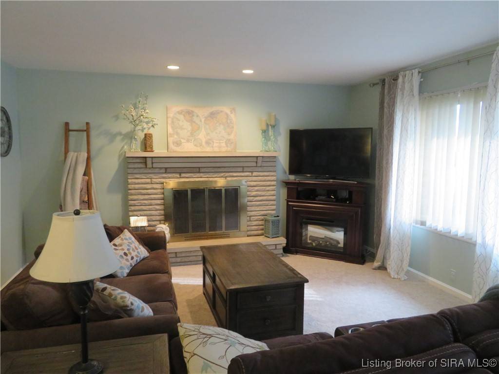 New  Albany, IN 47150,3308 Mellwood DR