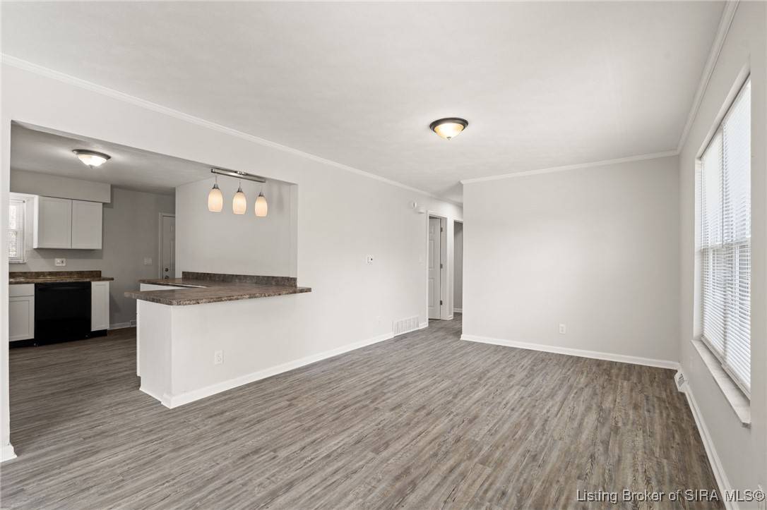 Floyds  Knobs, IN 47119,3371 Highland DR